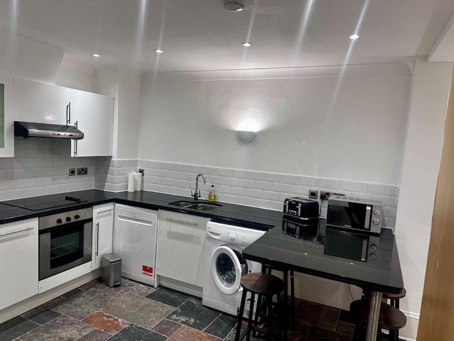 2bed2bath Flat * Londra